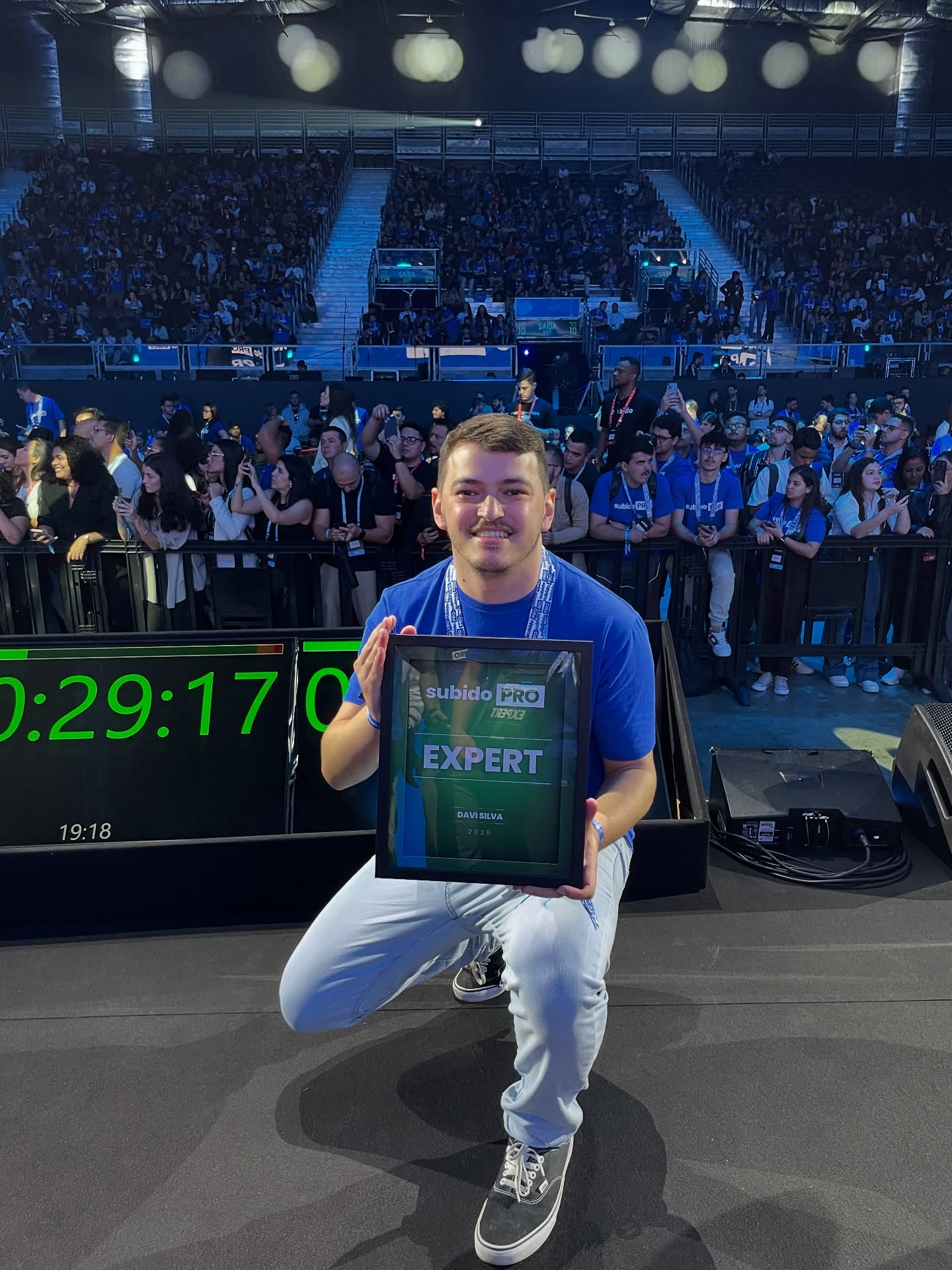 Davi Silva recebendo prêmio Expert no Subido Pro 2025